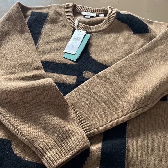 Lacoste Men’s Long Sleeves Graphic Letters Sweater - Picture 7 of 10